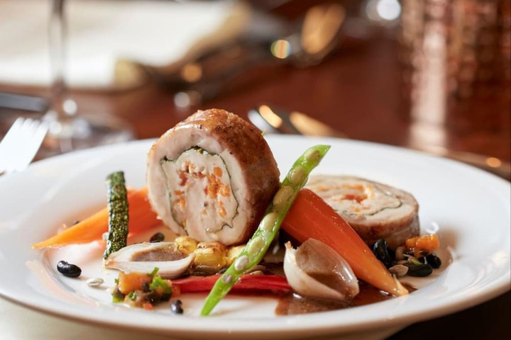 Dining 46 of 71