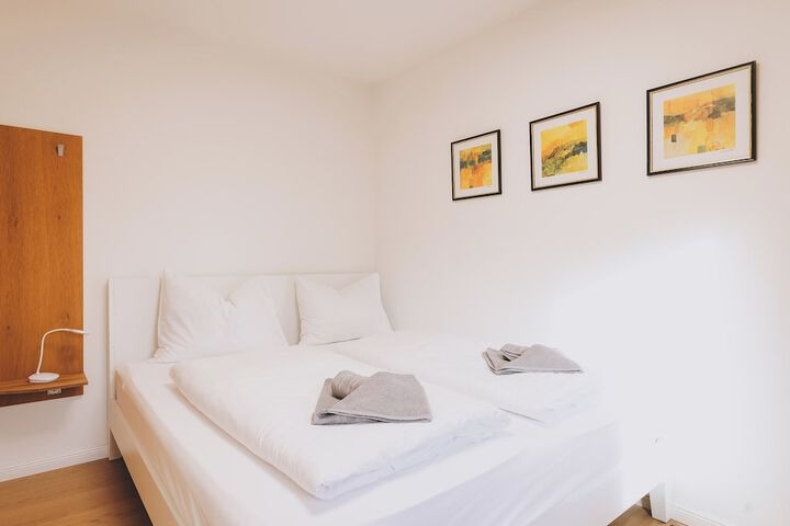 Room 6 of 43