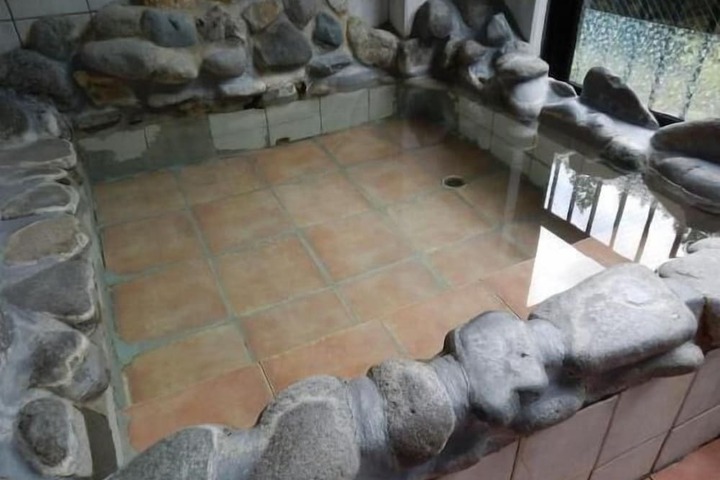 Room 18 of 27