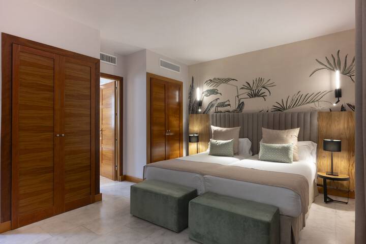 Room 4 of 78