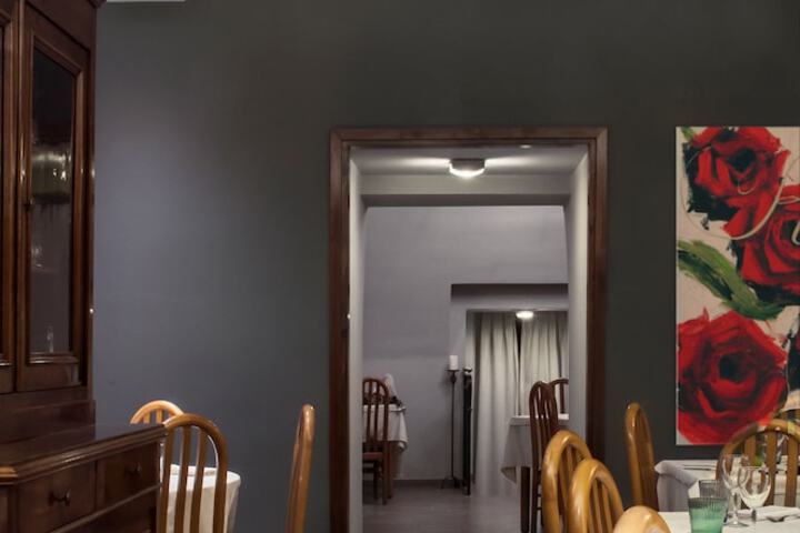 Dining 74 of 86