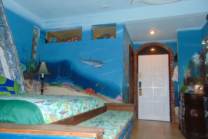 Room 182 of 413