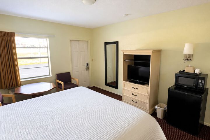 Room 3 of 21