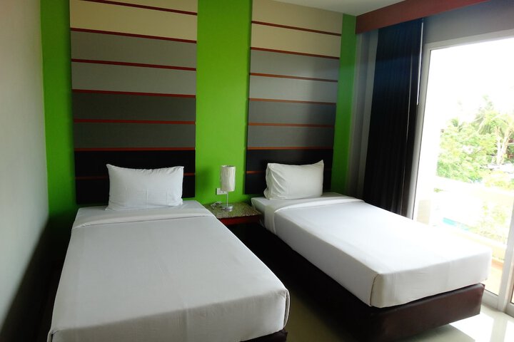 Room 6 of 39