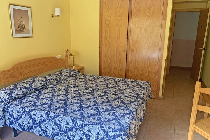 Room 9 of 36