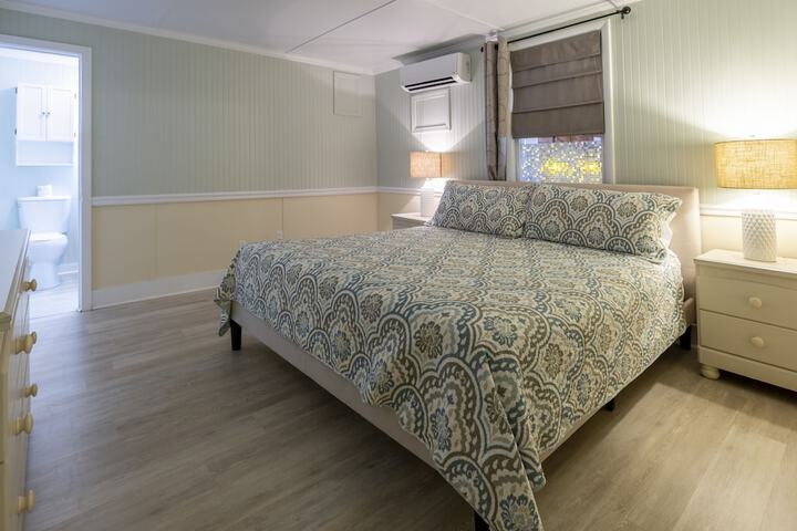 Room 168 of 309