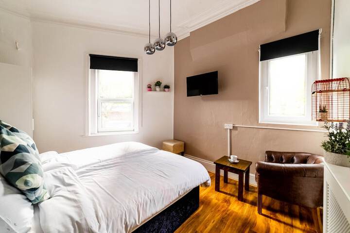 Room 27 of 75
