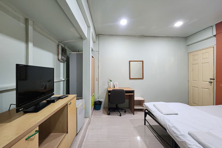 Room 8 of 44