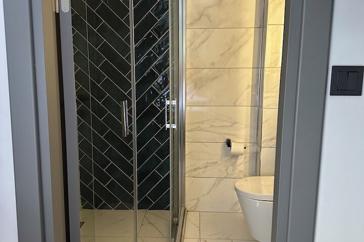 Room 15 of 16