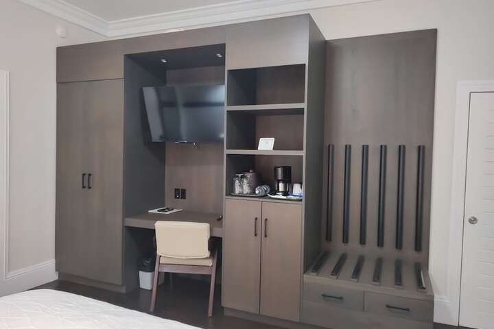 Room 36 of 98