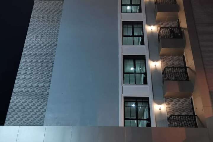 We resident Hotel