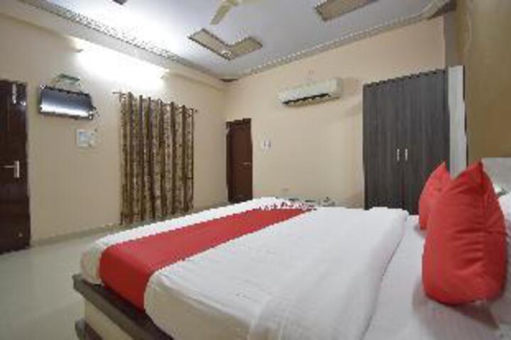 Room 17 of 23