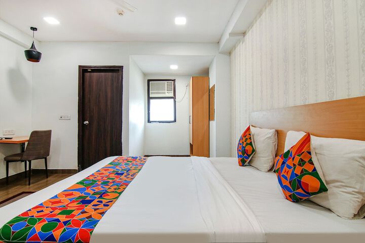 Room 16 of 36