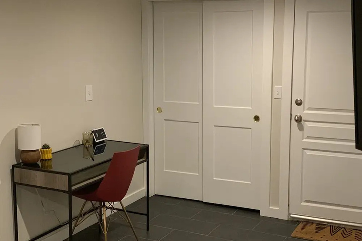 Room 2 of 4