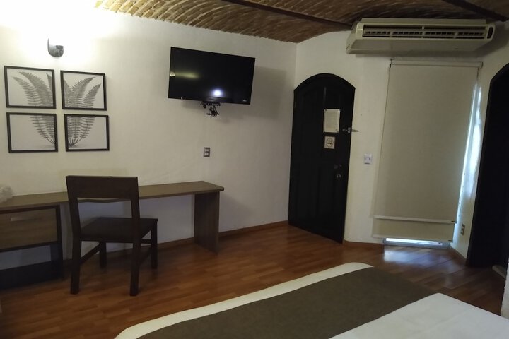 Room 15 of 35