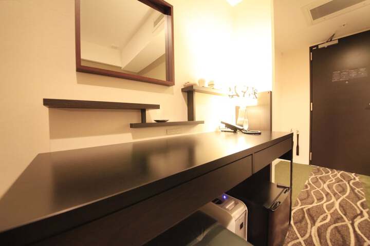 Room 14 of 87