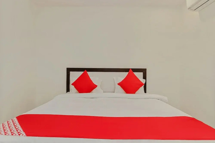 Room 5 of 15