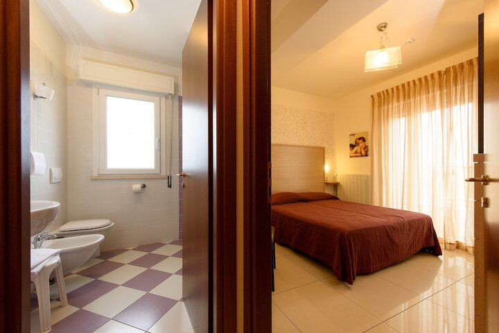 Room 18 of 49