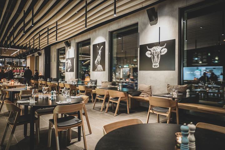 Dining 92 of 131