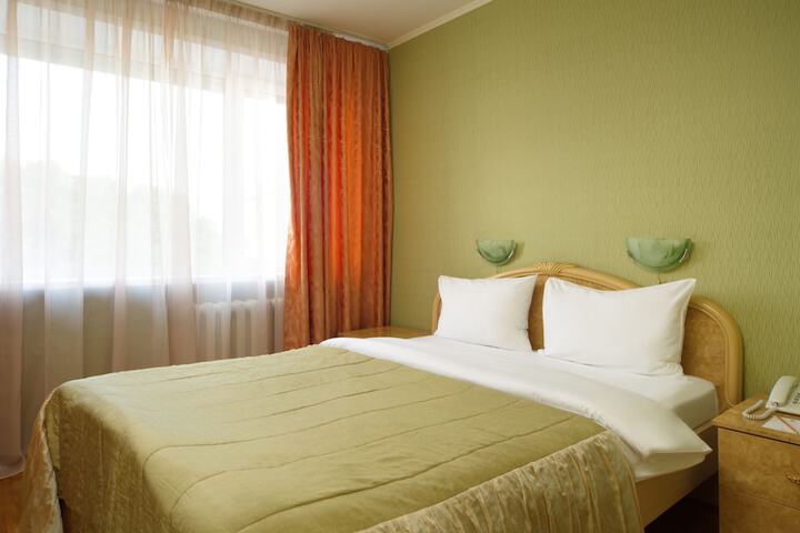 Room 12 of 42