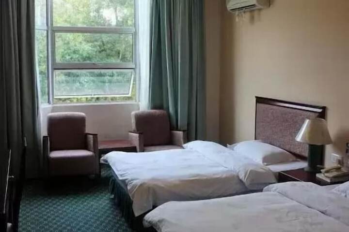 Room 15 of 43