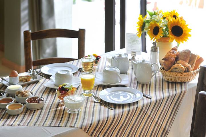 Breakfast/Coffee Service 39 of 52