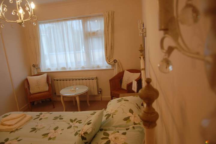 Room 8 of 38