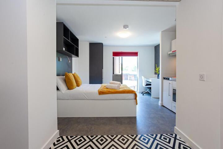 Room 2 of 36