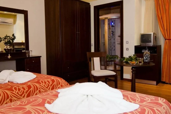 General 7 of 13