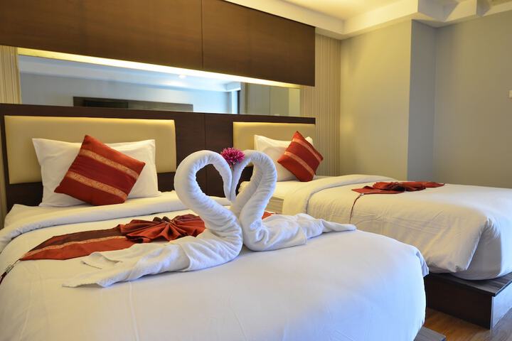 Room 10 of 90
