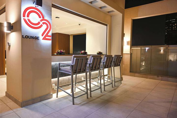 Lounge 42 of 47