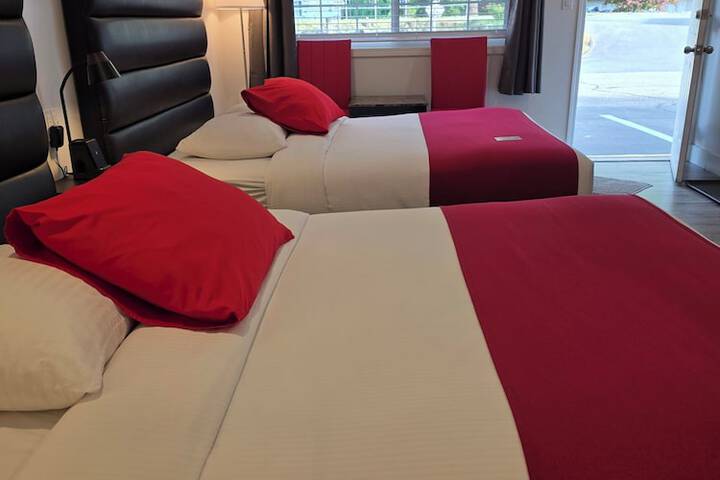 Room 8 of 26