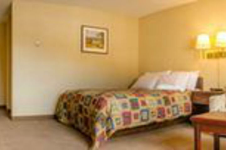 Room 14 of 25
