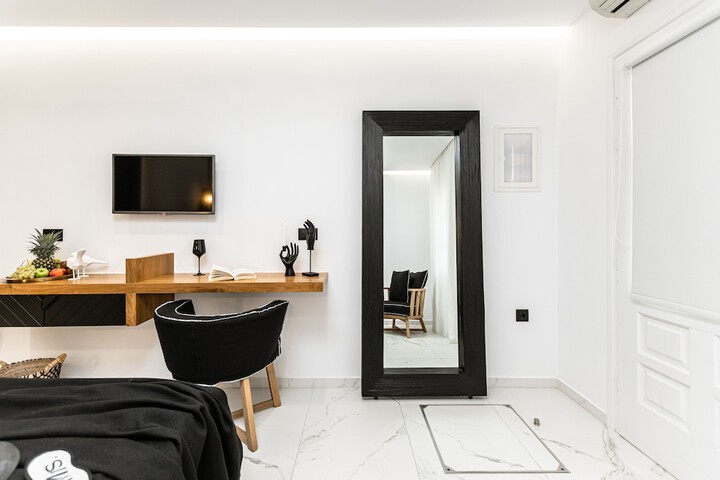 Room 46 of 168