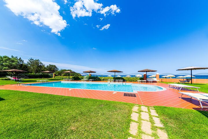 Pool Hotel