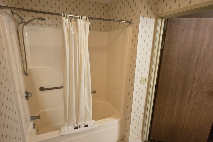 Room 20 of 35