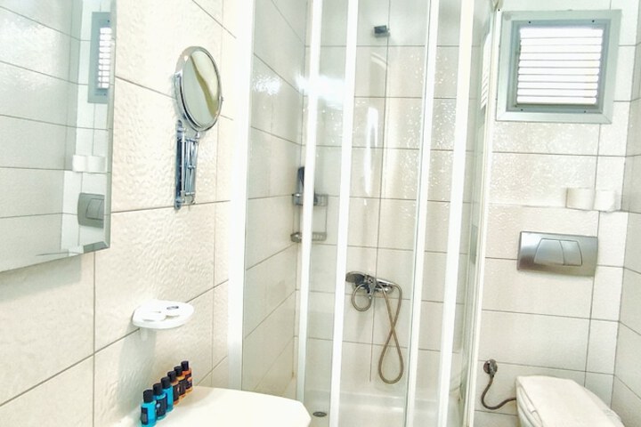 Room 15 of 45
