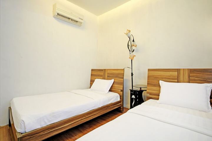 Room 15 of 27
