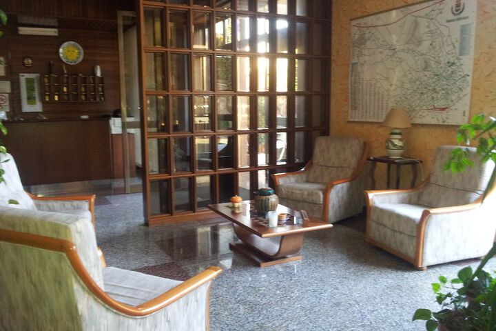 Hotel Interior 6 of 31