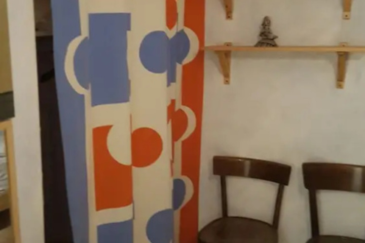 Room 6 of 17