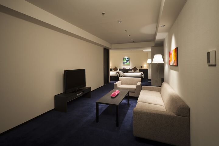 Room 10 of 133