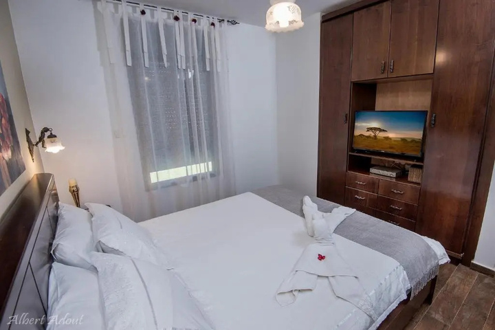 Room 2 of 13