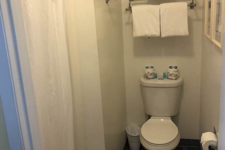 Room 46 of 75