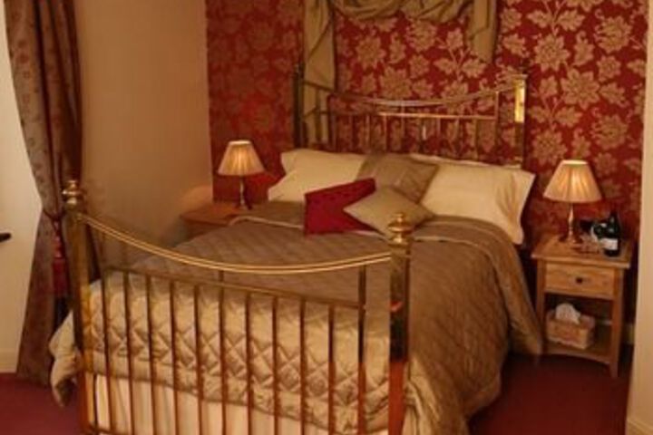 Room 8 of 28