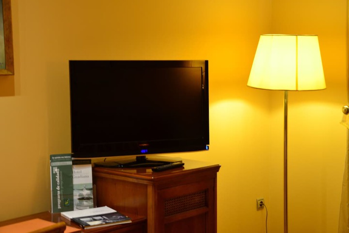 Room 11 of 84