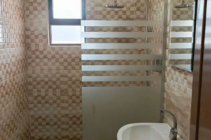 Room 43 of 64
