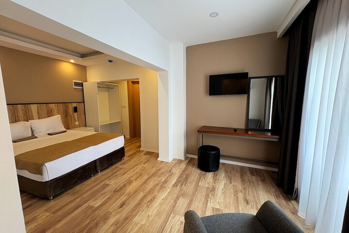 Room 20 of 123