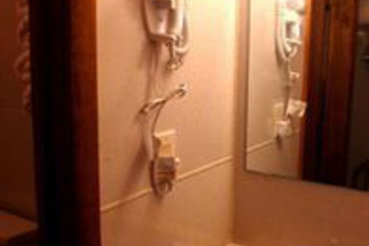Room 5 of 48