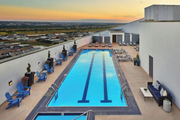 Pool 109 of 285