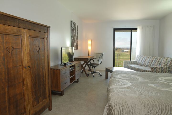 Room 5 of 80